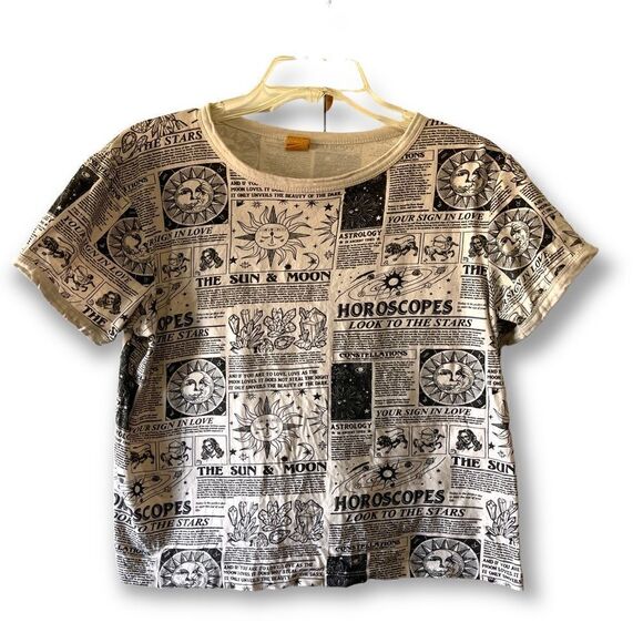 Vibe N' Tops - Vibe N’ Beige and Black Cropped Astronomy Tee, Size Medium